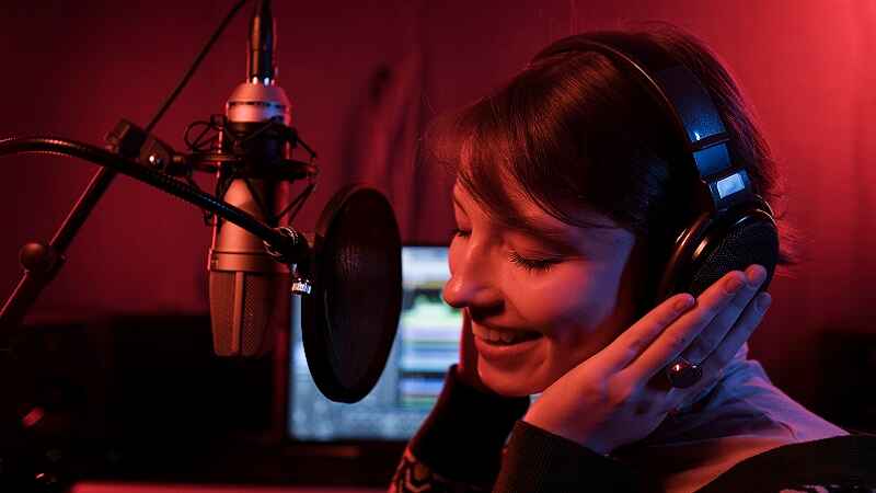 The Conversational Economy: How Vocal AI is Reshaping Customer Experience