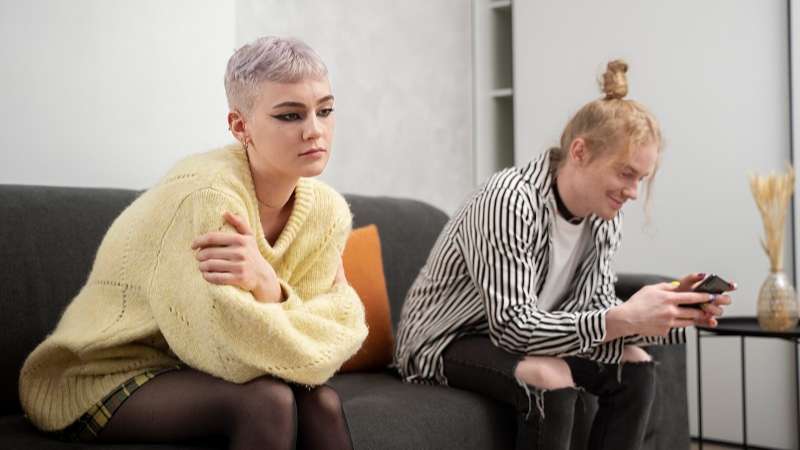 Social Loneliness vs Emotional Loneliness