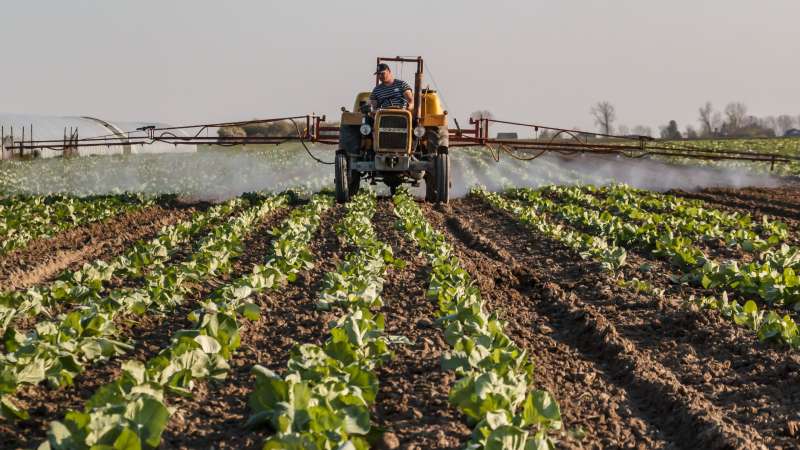 How Agricultural Chemical Suppliers Can Cut Costs with a Regional Blending Partner?