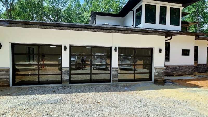 Residential vs. Commercial Garage Doors